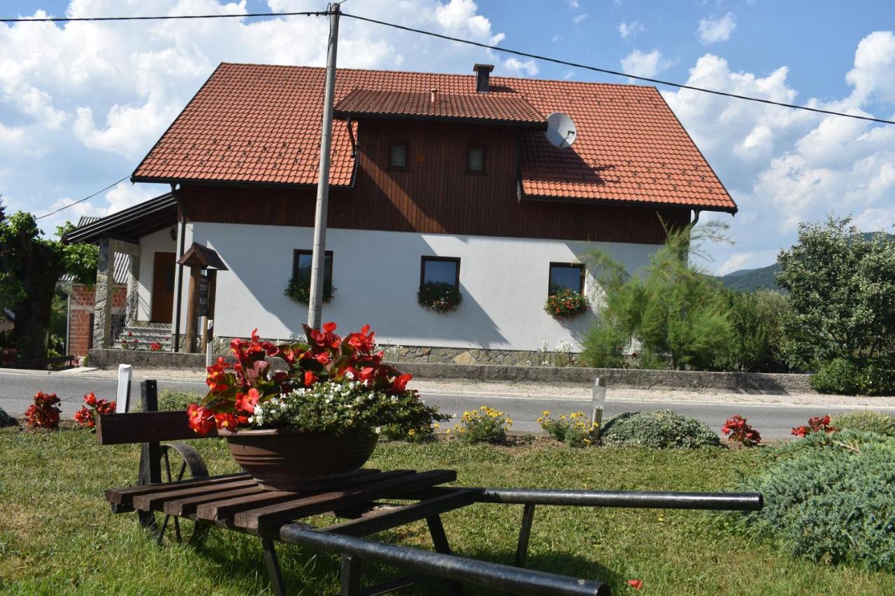 Hotel Ethno House Izvor Vrelo Koreničko Exterior foto